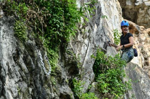 ROCK CLIMBING GUA DAMAI