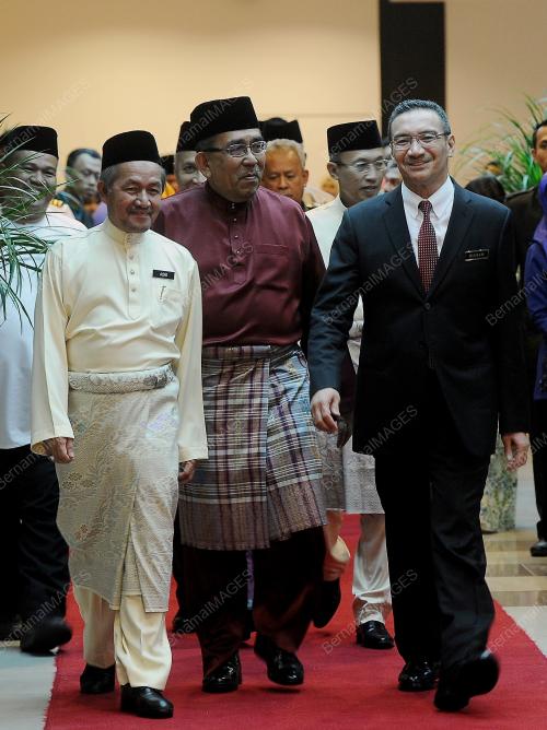 KL30_03082015_MINDEF