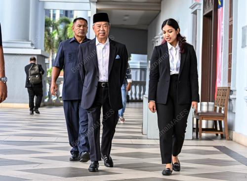 TAN SRI MUHYIDDIN MOHD YASSIN