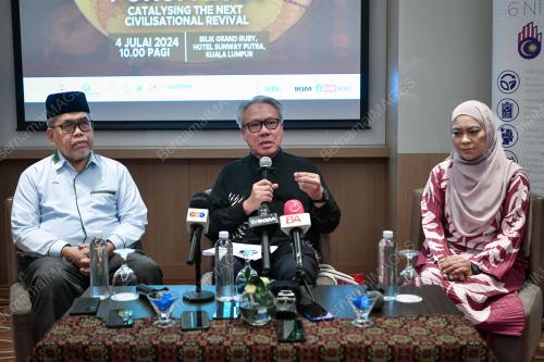PROF DATUK DR MOHAMED AZAM MOHAMED ADIL