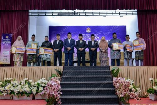 DATUK DR MOHD NA'IM MOKHTAR
