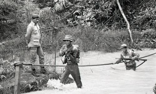 MERENTAS HALANGAN