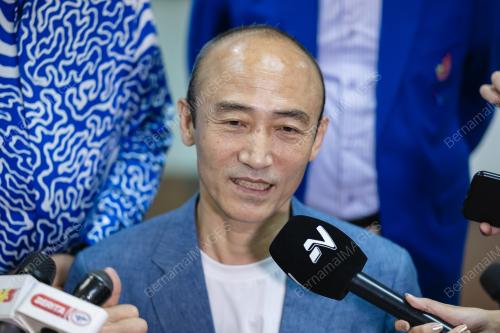 JUNG JINOWAN