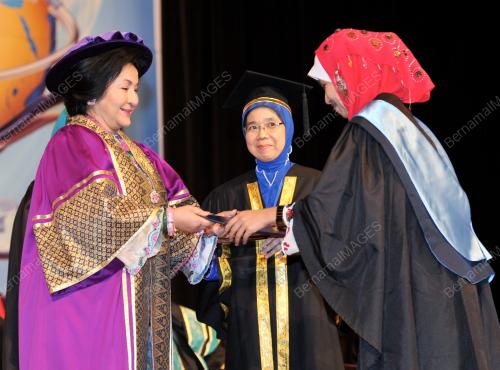 DATIN SERI ROSMAH MANSOR
