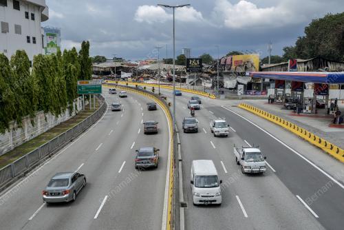 KEDAI PERABOT TERBAKAR