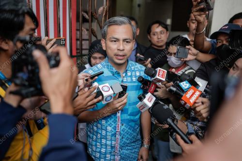 AHMAD FAHMI MOHAMED FADZIL