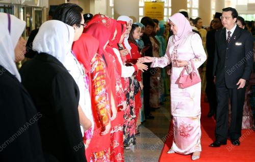 TUANKU NUR ZAHIRAH