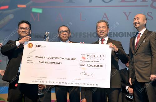 TAN SRI MUHYIDDIN YASSIN