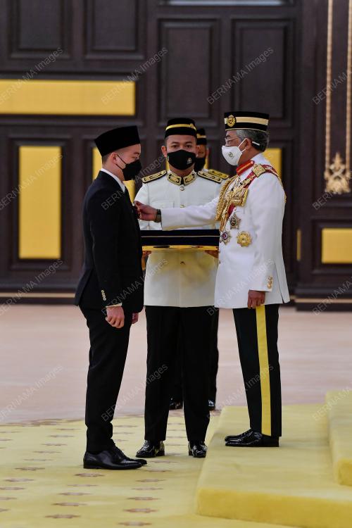 AL-SULTAN ABDULLAH RI'AYATUDDIN AL-MUSTAFA BILLAH SHAH