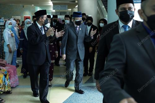 SULTAN SHARAFUDDIN IDRIS SHAH