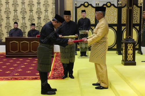 AL-SULTAN ABDULLAH RI'AYATUDDIN AL-MUSTAFA BILLAH SHAH 