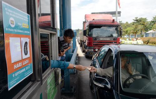 KL30_09092015_TOL_GOMBAK