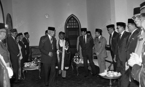 KL30_11032015_MAHKAMAH