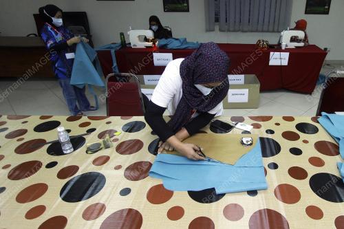 MENJAHIT 1000 PPE UNTUK BARISAN HADAPAN