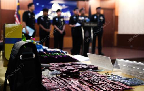 DATUK SERI MAZLAN LAZIM