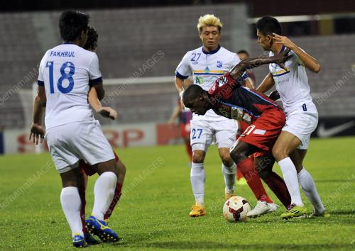 KL30_13082014_BOLA