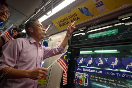 FAHMI FADZIL