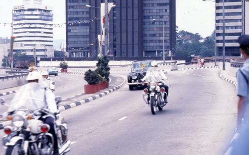 HARI KEPUTERAAN AGONG