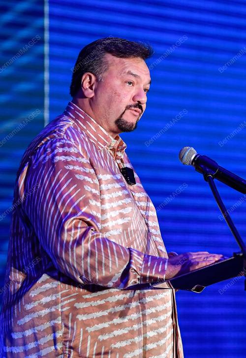 DATUK SERI AMIR HAMZAH AZIZAN