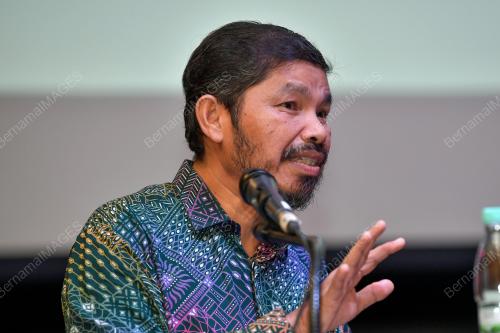 DATUK SERI DR MOHD UZIR MAHIDIN