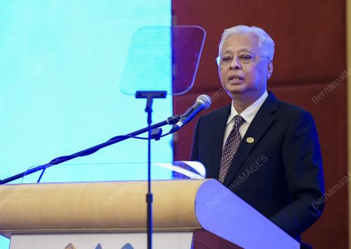 DATUK SERI ISMAIL SABRI YAAKOB