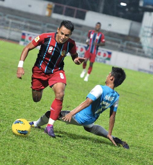 KL30_16012012_BOLA
