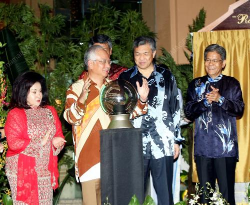 MOHD NAJIB TUN ABDUL RAZAK