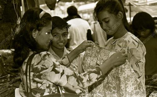 KL30_170490_MEMBELIBELAHSAATAKHIR
