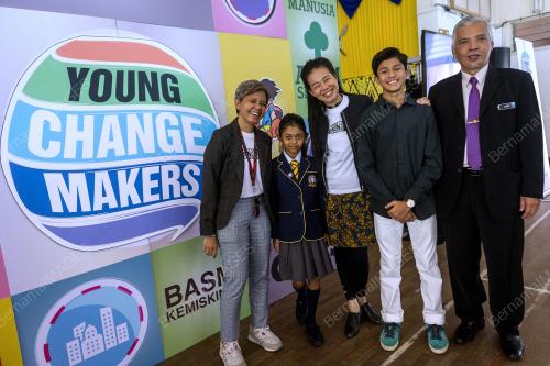 KL30_18022006_YCM_BN201802058015