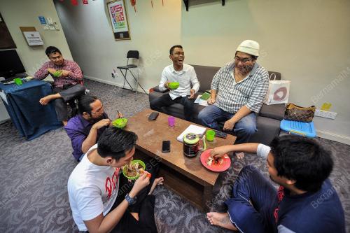 KL30_18022015_CNY_BN201802149033
