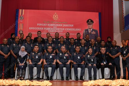 DATUK MOHAMMAD HAMDAN WAHID 