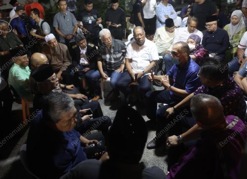 DATUK SERI WAN ROSDY WAN ISMAIL