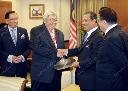 TAN SRI MUHYIDDIN MOHD YASSIN