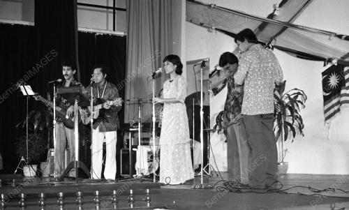 KL30_19012015_AGONG_PUISI