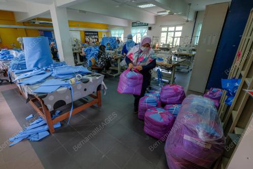 PAKAIAN PERALATAN PERLINDUNGAN DIRI (PPE)