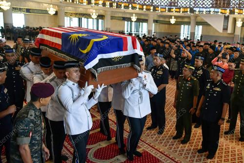 PENGEBUMIAN ALLAHYARHAM TUN HANIFF OMAR
