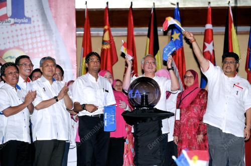 DATUK SERI MOHD NAJIB TUN RAZAK
