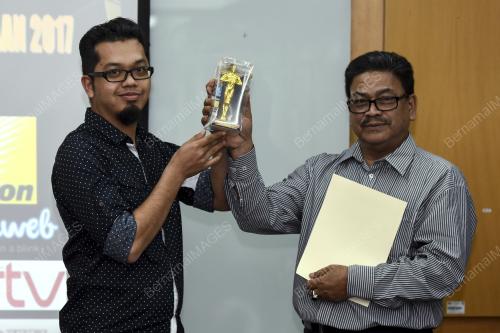 KL30_20122017_ANUGERAH_BN201712194483