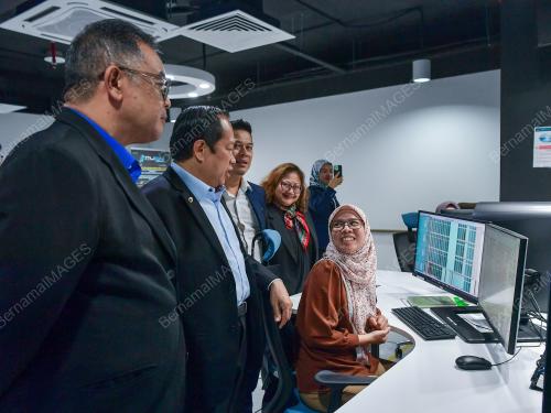 LAWATAN KERJA TIMBALAN MENTERI KERJA RAYA