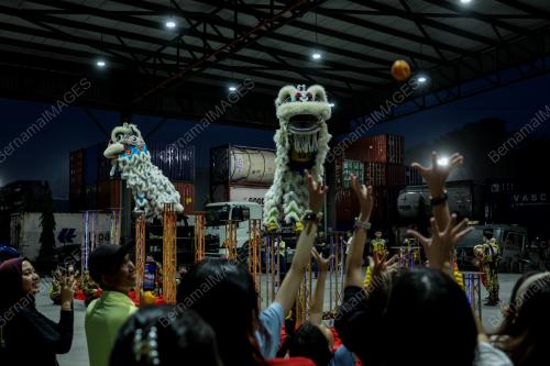 E-XIN DRAGON LION DANCE
