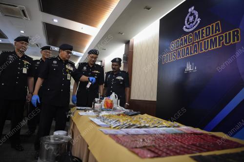 DATUK SERI MAZLAN LAZIM