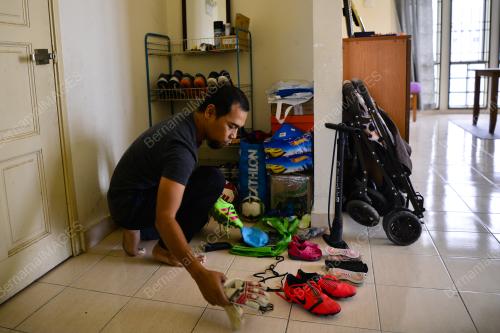 AKTIVITI DI RUMAH - PERINTAH KAWALAN PERGERAKAN