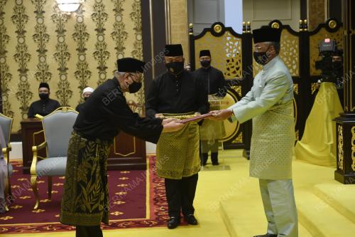 AL-SULTAN ABDULLAH RI'AYATUDDIN AL -MUSTAFA BILLAH SHAH