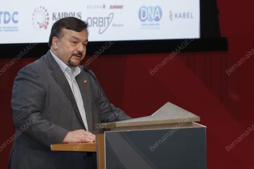 DATUK SERI AMIR HAMZAH AZIZAN