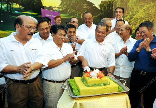 TAN SRI MUHYIDDIN YASSIN