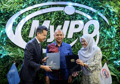 DATUK ARMIZAN MOHD ALI