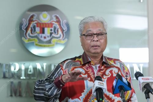 DATUK SERI ISMAIL SABRI YAAKOB