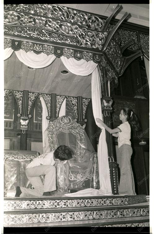 TAKHTA AGONG