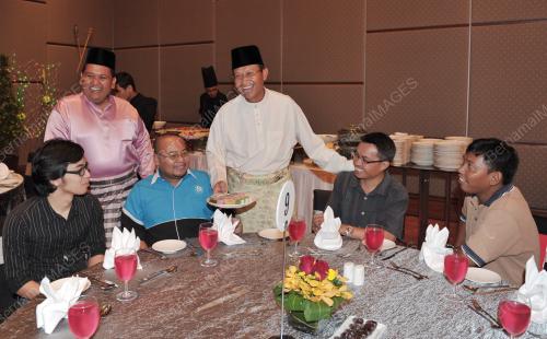 DATUK SERI AHMAD SHABERY CHEEK