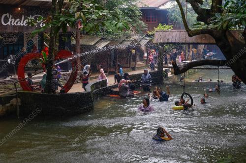 TINJAUAN HARI NATAL
